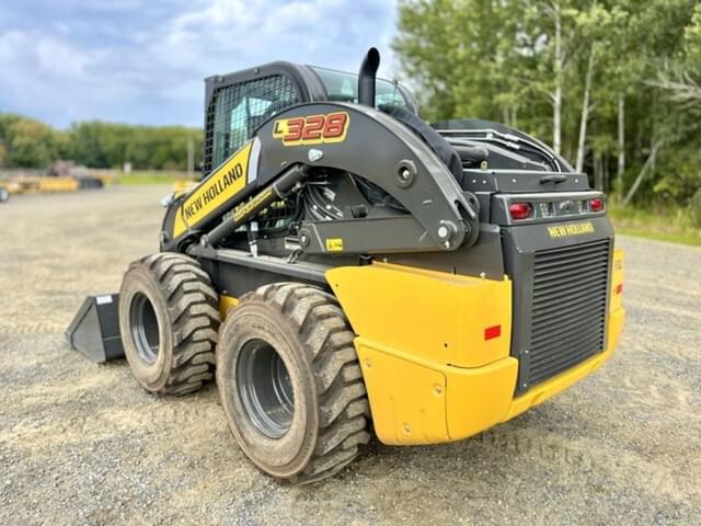 Image of New Holland L328 equipment image 3