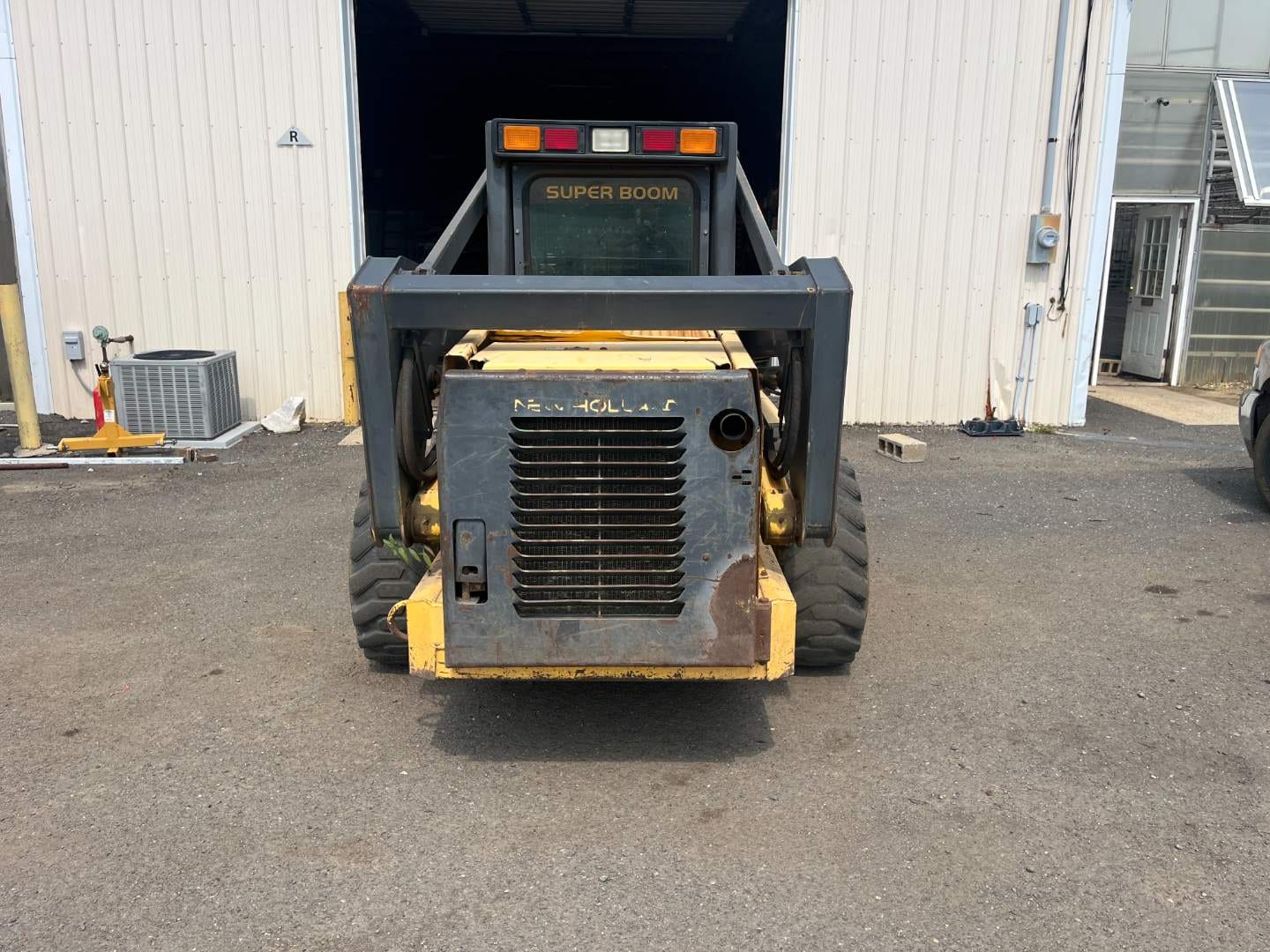 New Holland LS190 Equipment Image0
