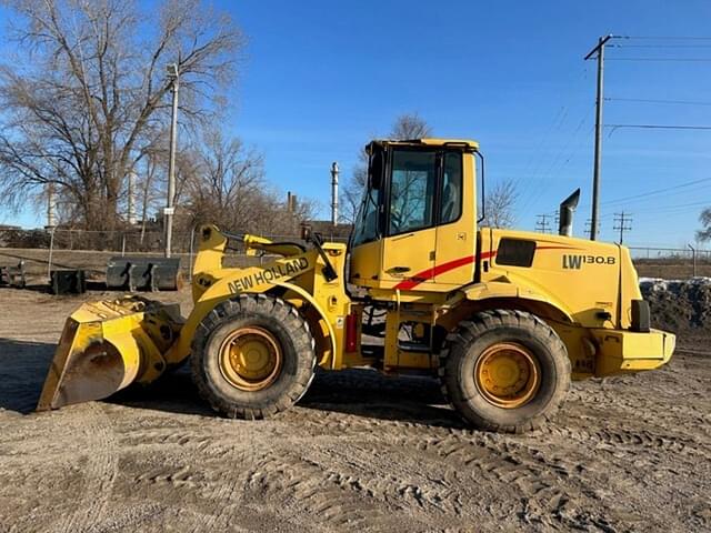 Image of New Holland LW130.B equipment image 1