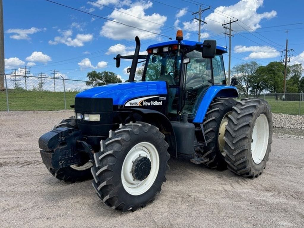 2004 New Holland TM175 Equipment Image0