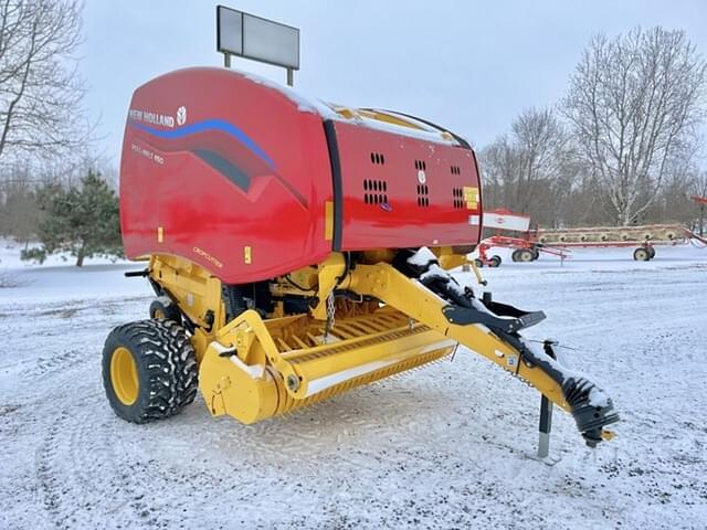 Image of New Holland RB450 CropCutter equipment image 1