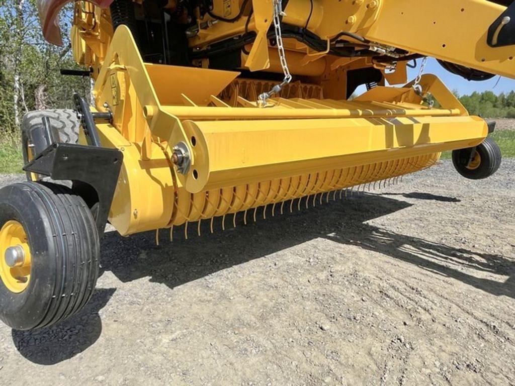 Image of New Holland RB450 CropCutter Image 1