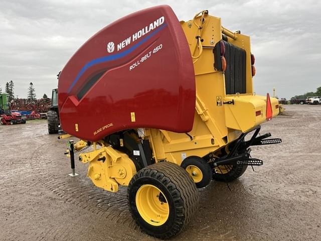 Image of New Holland RB450 Silage Special equipment image 2