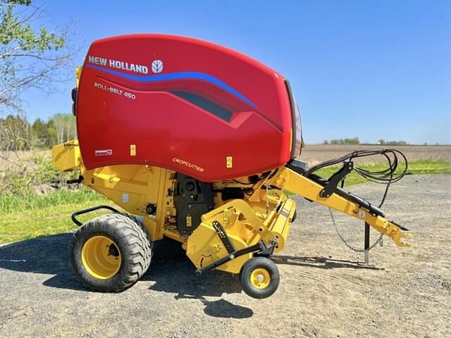 Image of New Holland RB450 CropCutter equipment image 3