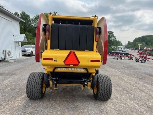 Image of New Holland RB450 equipment image 3