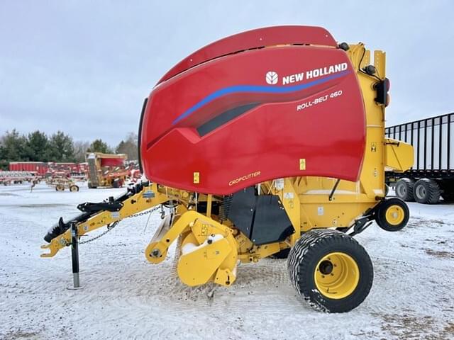 Image of New Holland RB460 CropCutter equipment image 4