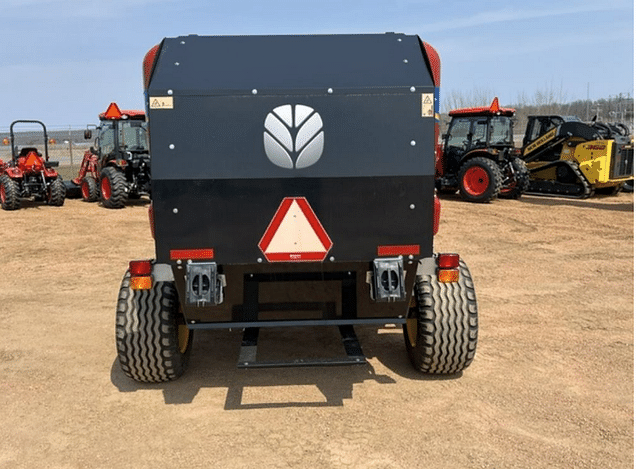 Image of New Holland RF450 Utility equipment image 2