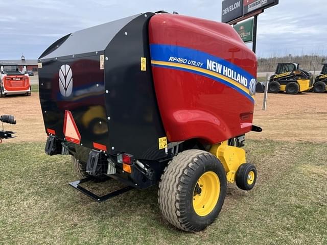 Image of New Holland RF450 Utility equipment image 4