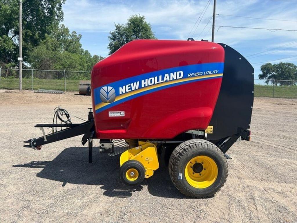 Image of New Holland RF450 Utility Image 1