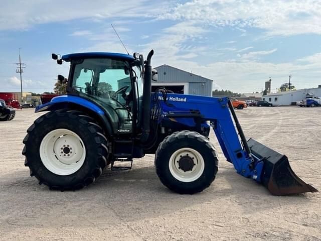 Image of New Holland T6020 equipment image 3