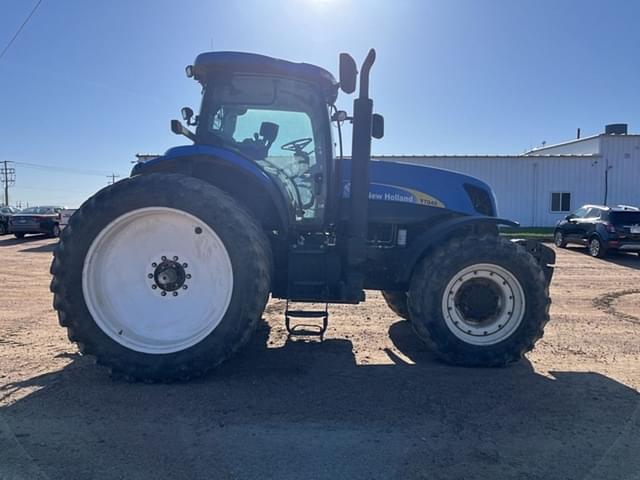 Image of New Holland T7040 equipment image 3