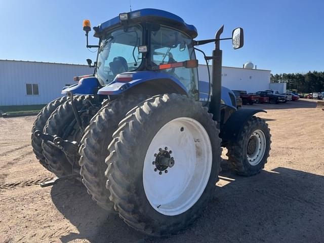Image of New Holland T7040 equipment image 4