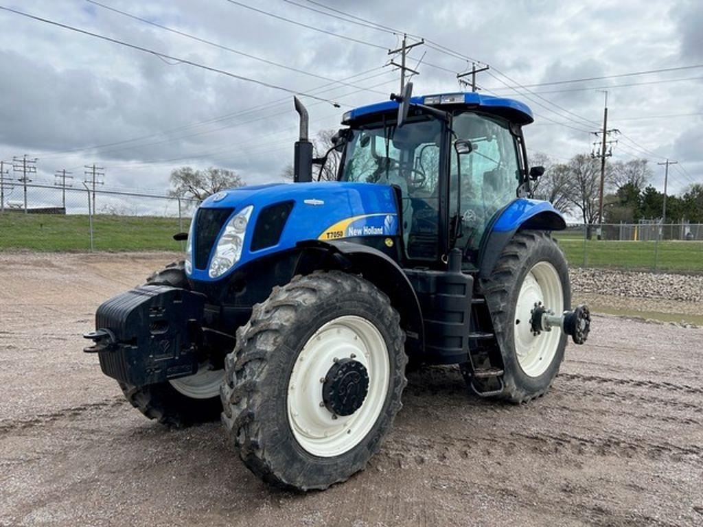 Image of New Holland T7050 Primary image
