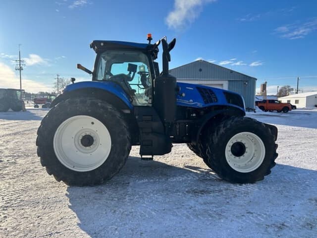 Image of New Holland T8.435 equipment image 2