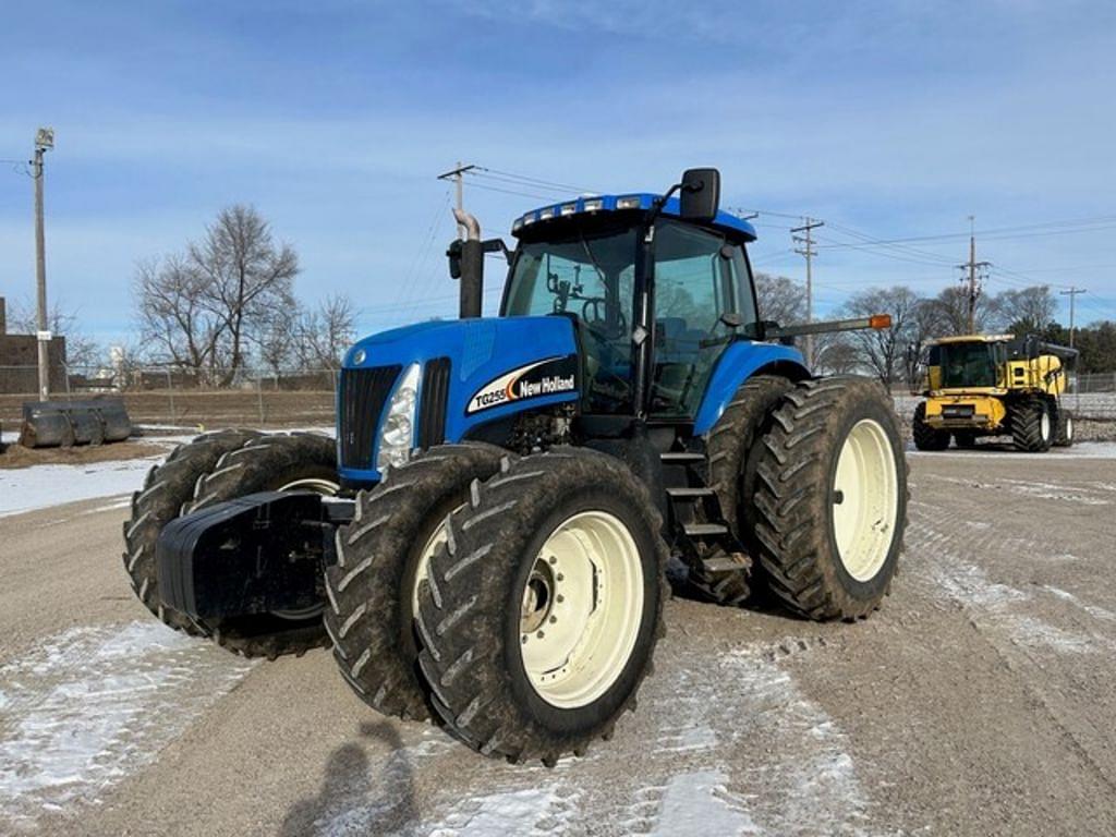 Image of New Holland TG255 Image 0