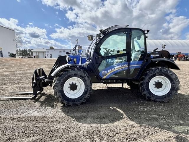 Image of New Holland TH7.42 equipment image 2