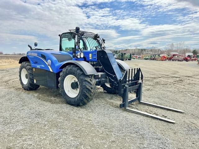 Image of New Holland TH7.42 equipment image 2