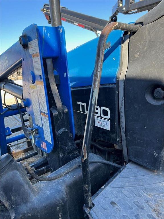 Image of New Holland TL90A equipment image 4