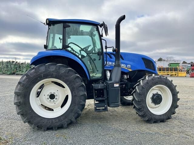 Image of New Holland TS6.110 equipment image 3