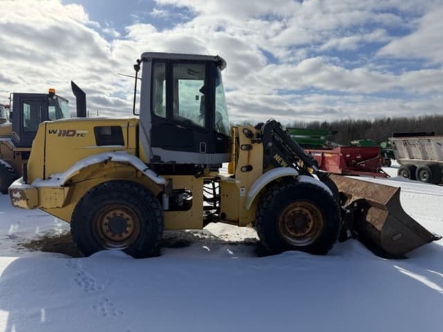 Image of New Holland W110 equipment image 3