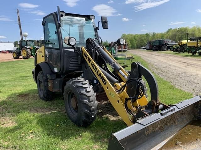 Image of New Holland W50C equipment image 2