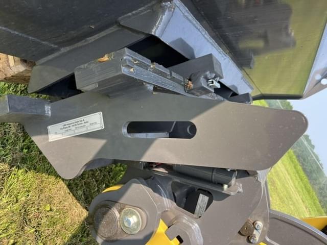 Image of New Holland W70C equipment image 3