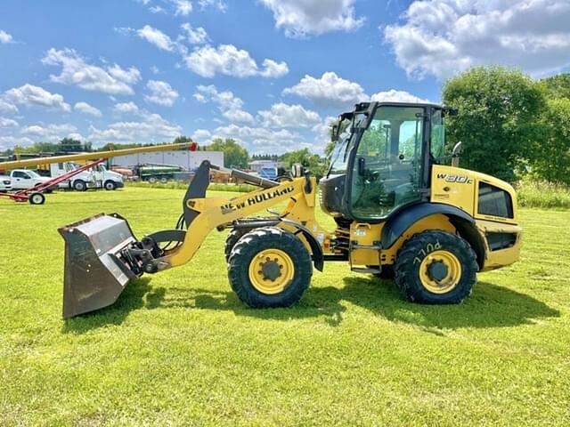 Image of New Holland W80C equipment image 2