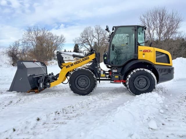 Image of New Holland W80C equipment image 2