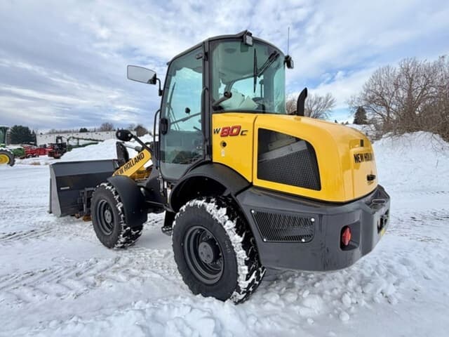 Image of New Holland W80C equipment image 4