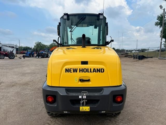 Image of New Holland W80C equipment image 4