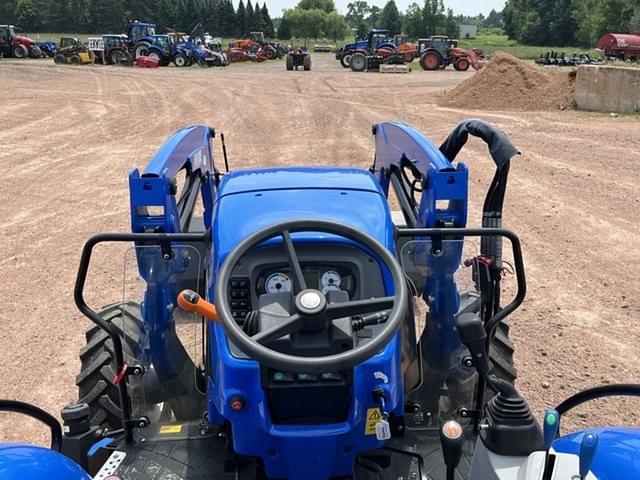 Image of New Holland Workmaster 105 equipment image 2