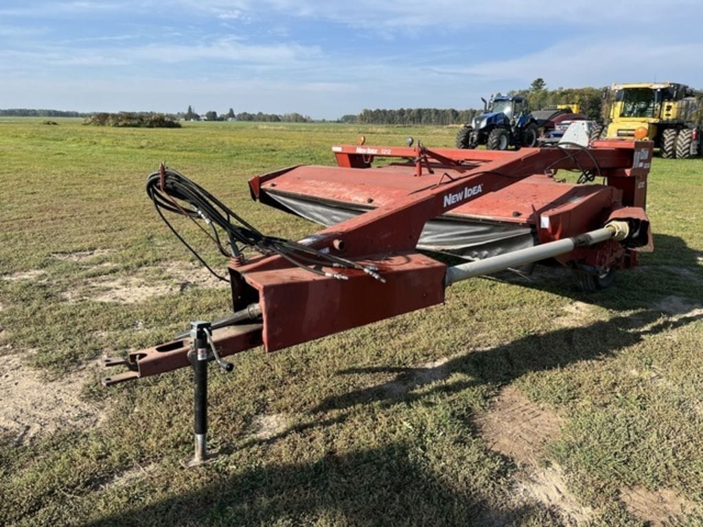 New Idea 5212 Equipment Image0