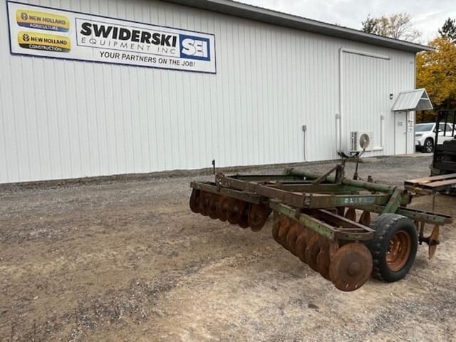 Image of Oliver 252 equipment image 1