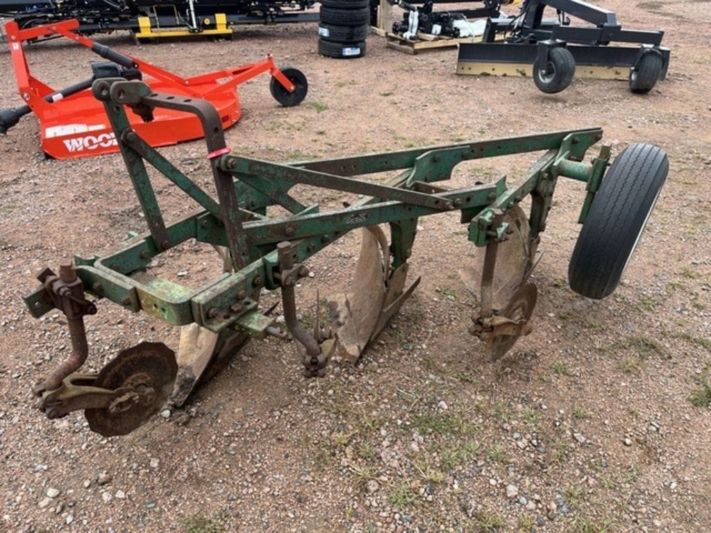Oliver Plow Master Equipment Image0