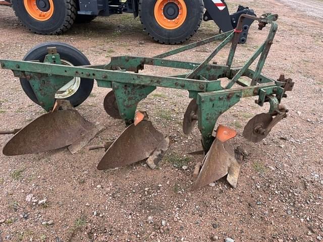 Image of Oliver Plow Master equipment image 3