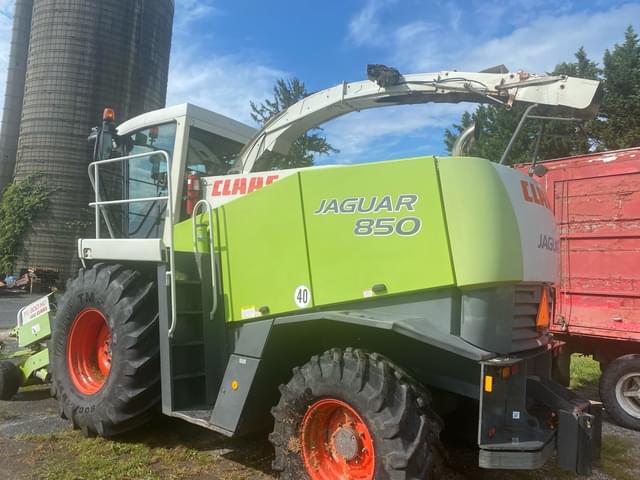 Image of CLAAS Jaguar 850 equipment image 2