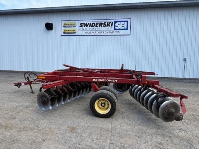 Image of Sunflower 1211 equipment image 1