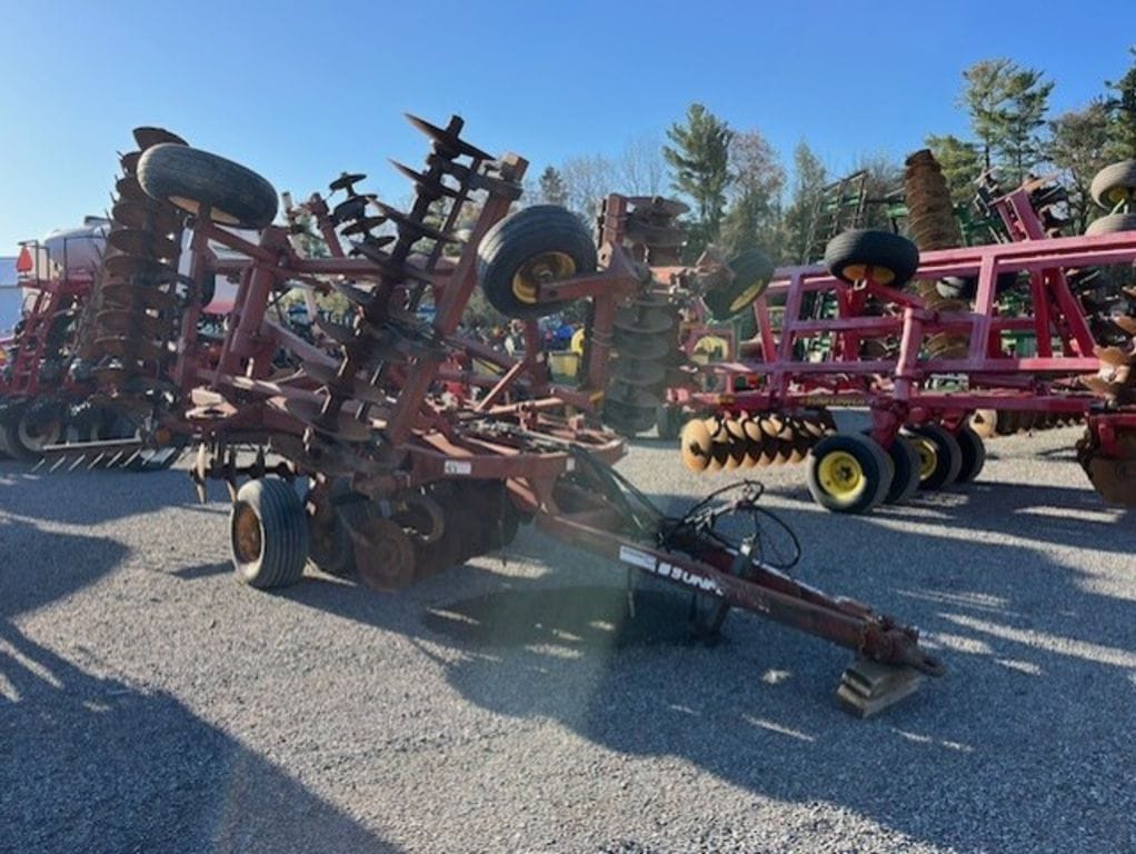 Sunflower 1233 Equipment Image0