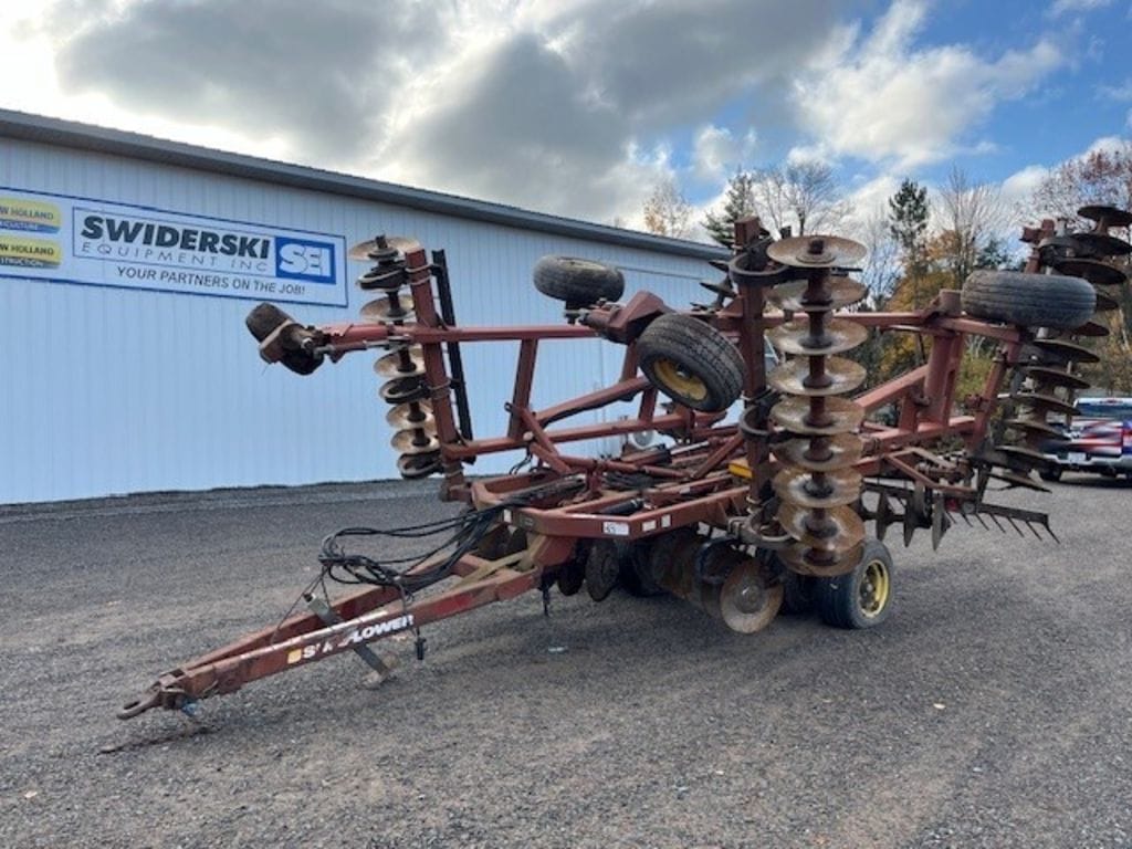 Sunflower 1233 Equipment Image0