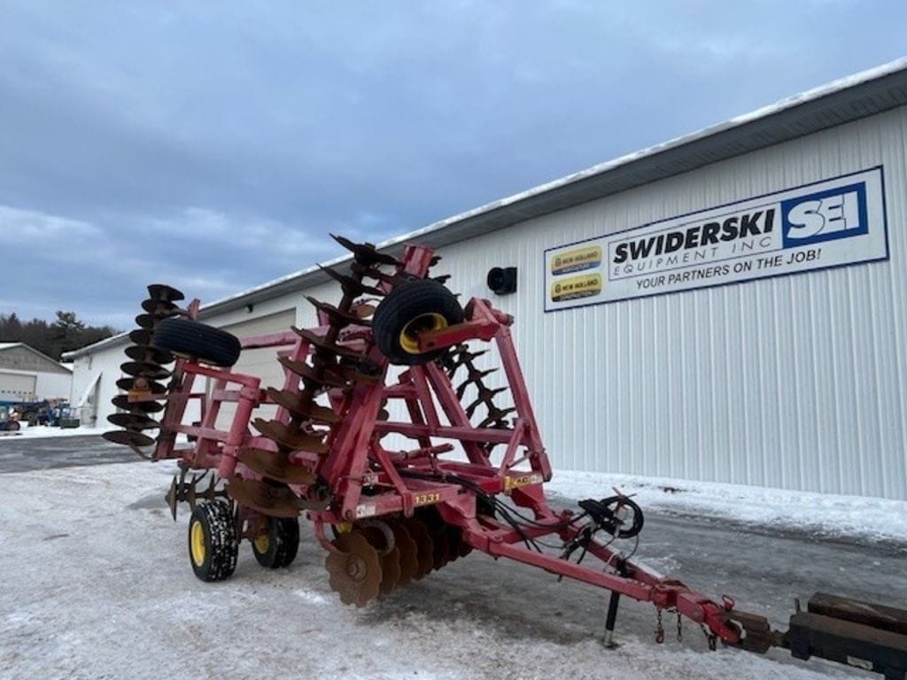 Sunflower 1331 Equipment Image0