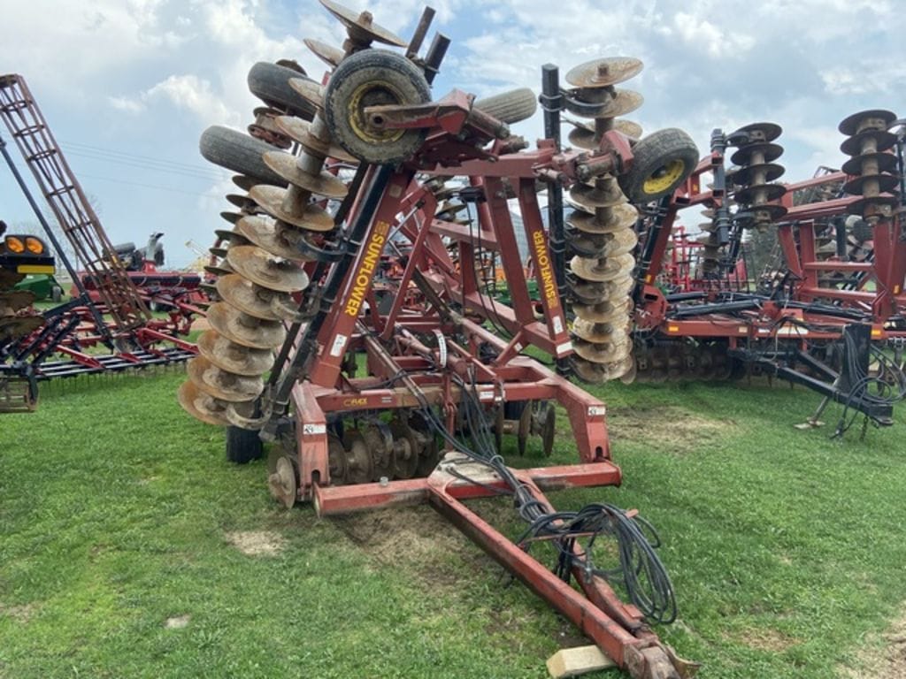 Sunflower 1434 Equipment Image0