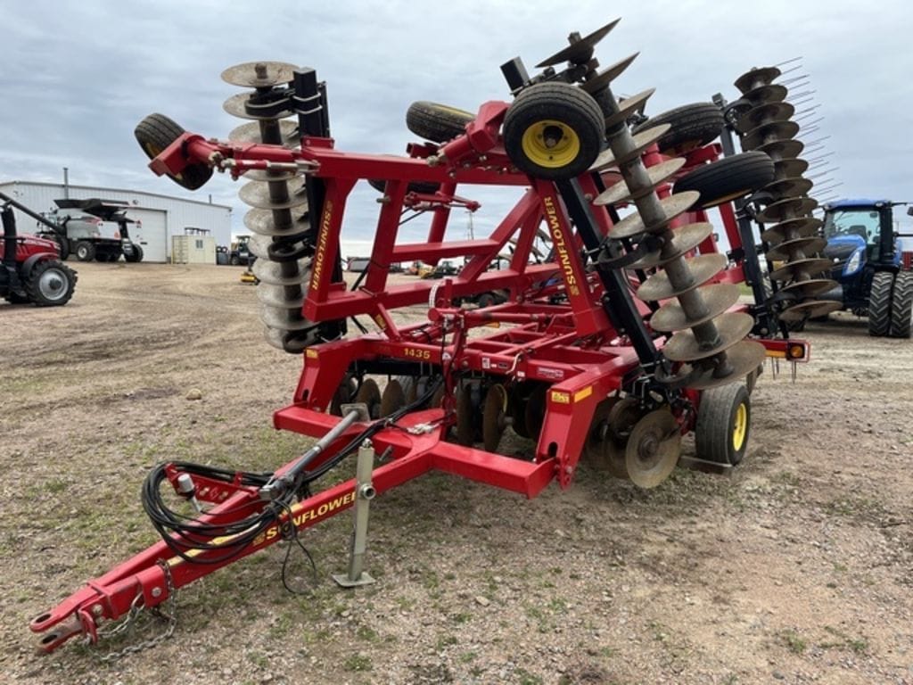 Sunflower 1435 Equipment Image0