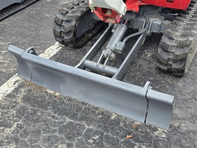 Image of Takeuchi TB216 equipment image 2