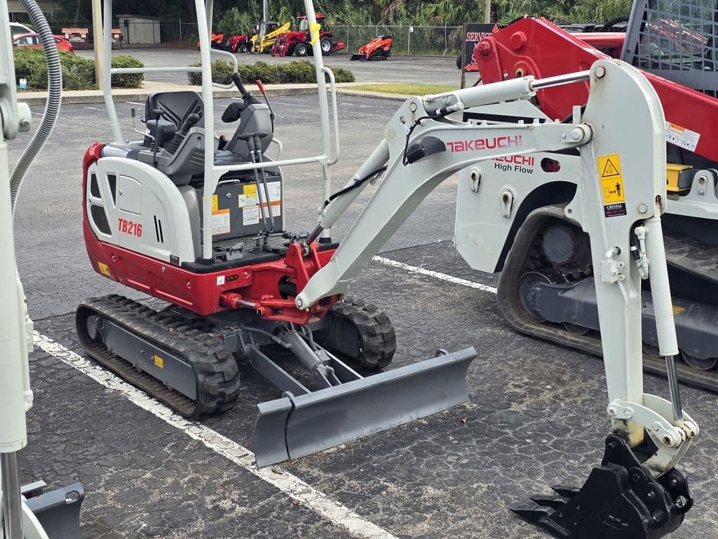 Image of Takeuchi TB216 Primary image