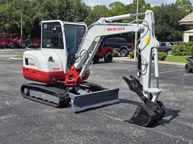 Image of Takeuchi TB240 equipment image 1