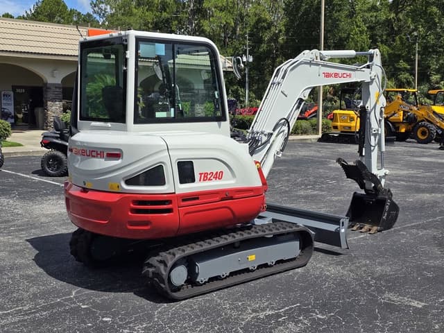 Image of Takeuchi TB240 equipment image 2