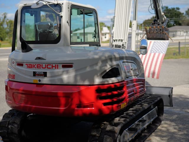 Image of Takeuchi TB290 equipment image 3