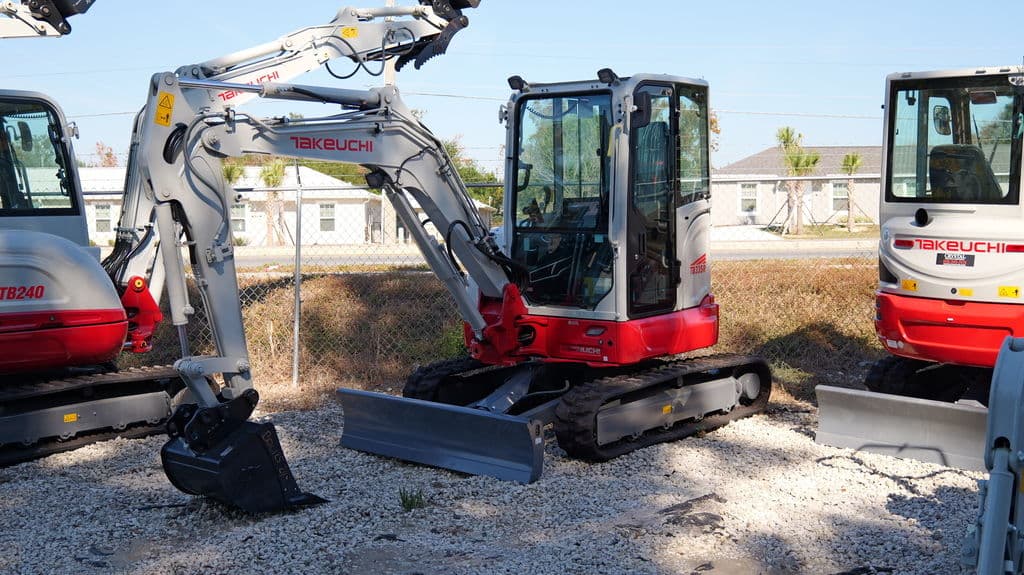 Image of Takeuchi TB335R Image 0