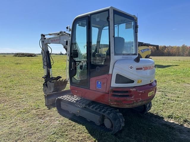 Image of Takeuchi TB240 equipment image 2