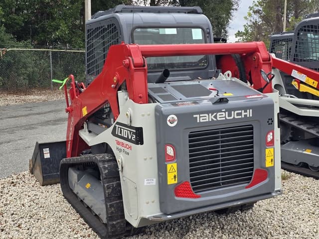 Image of Takeuchi TL10V2 equipment image 3
